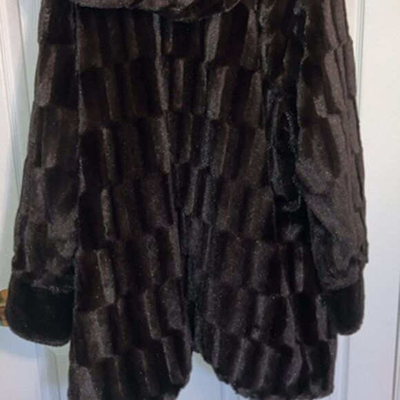 Dennis Basso Women Faux Fur Reversible Coat – Chocolate Brown – Size 3X – Hooded - Picture 5 of 8